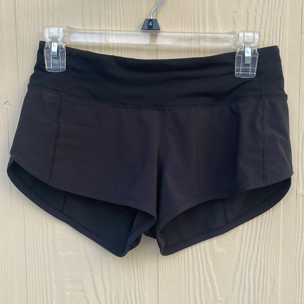 LuluLemon Speed Up Low-rise short, Size 2